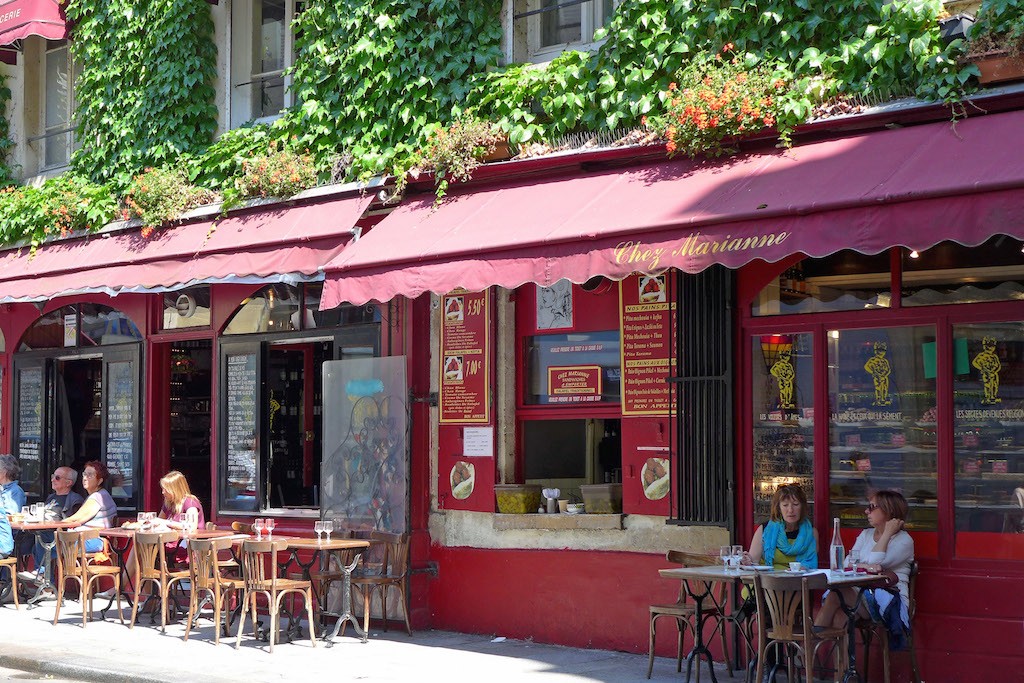 Jewish area Marais-Chez Marianne rue des Rosiers