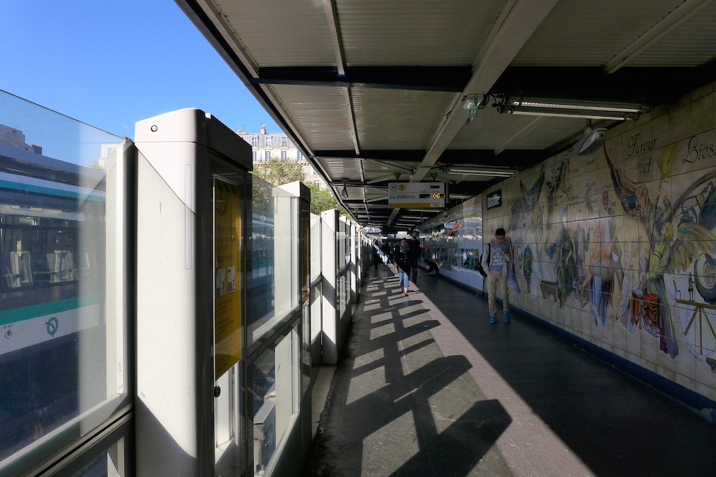 Metro-Bastille-Paris