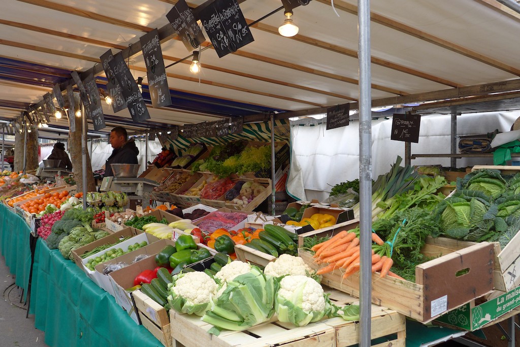 Marche Monge Paris-fruit and vegetable