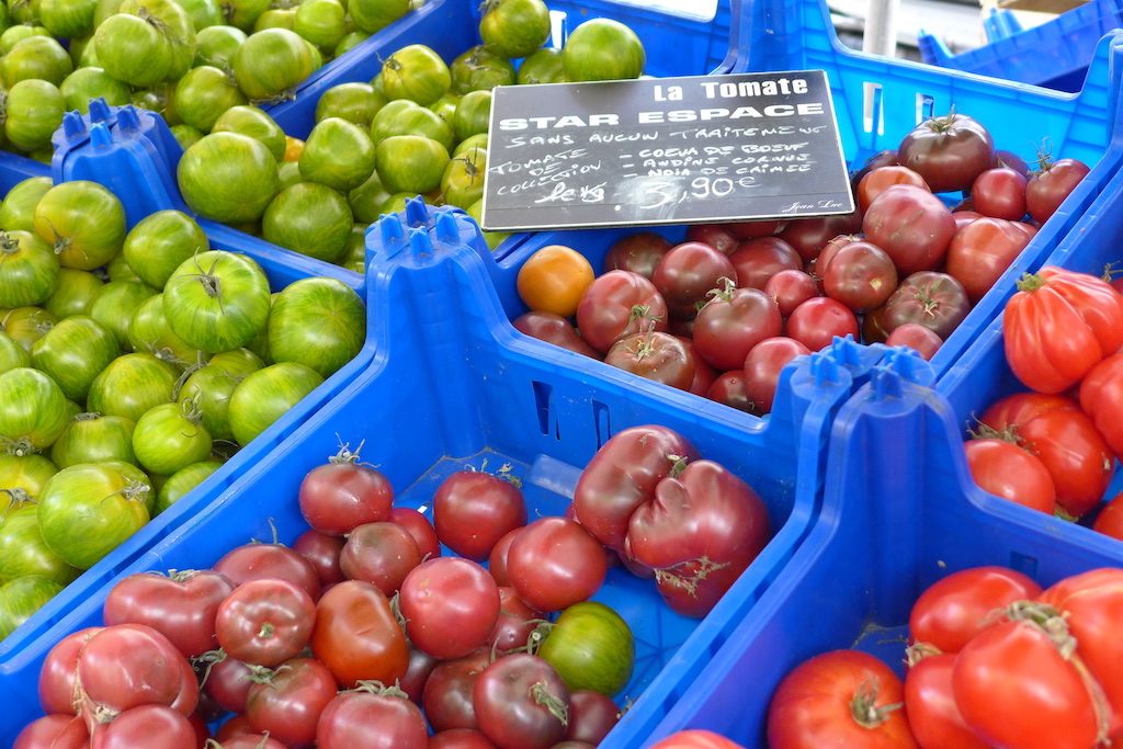 Marche-Saxe-Breteuil-Paris-Red and Green Tomatoes