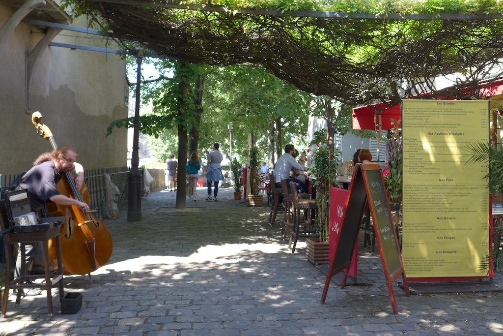 Montmartre- Place du Calvaire-02