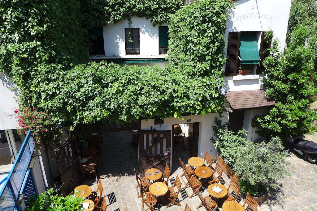 Montmartre- Restaurant rue Poulbot-03