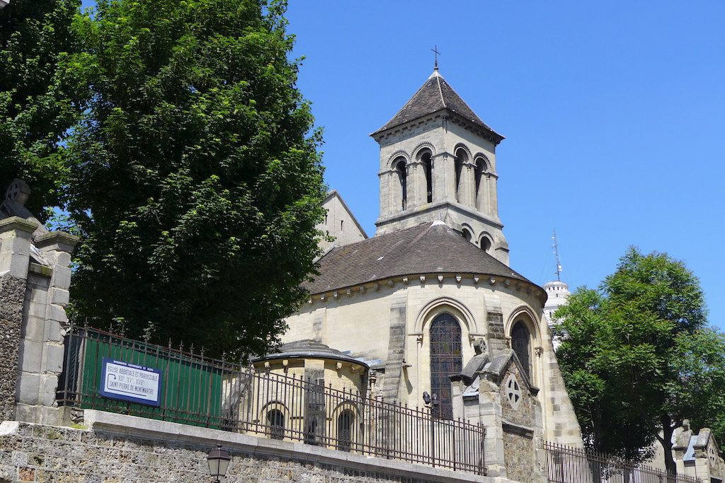 Saint Pierre de Montmartre - Outside