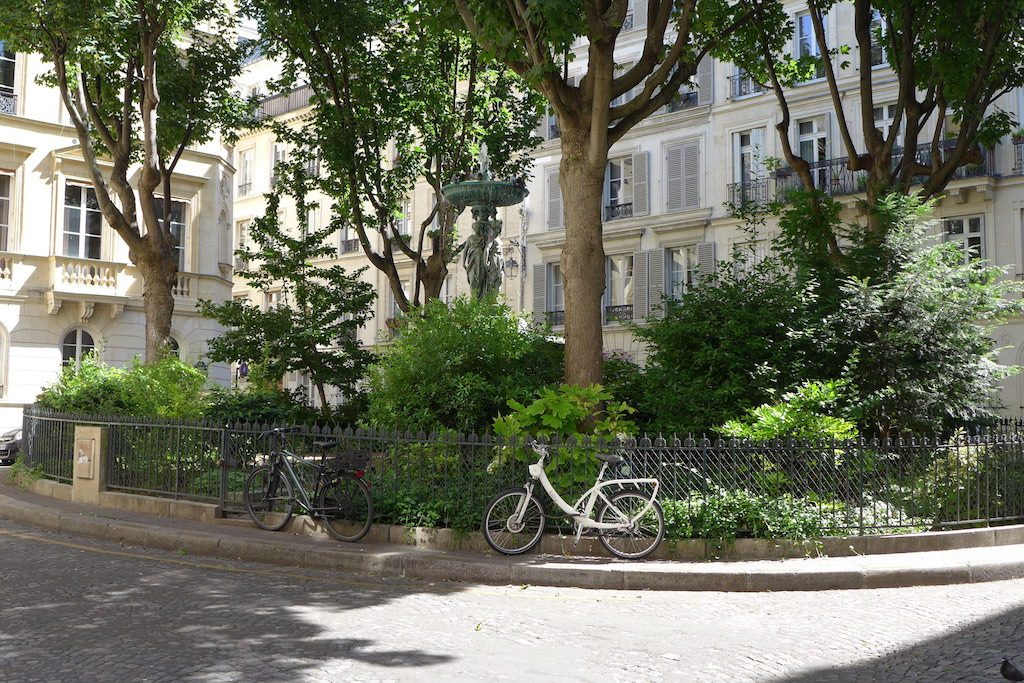 Fountains Paris-cite trevise-02