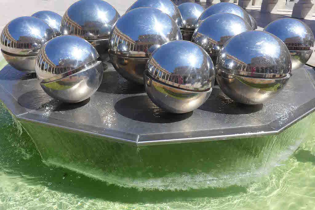 Fountains Paris-spherades-04