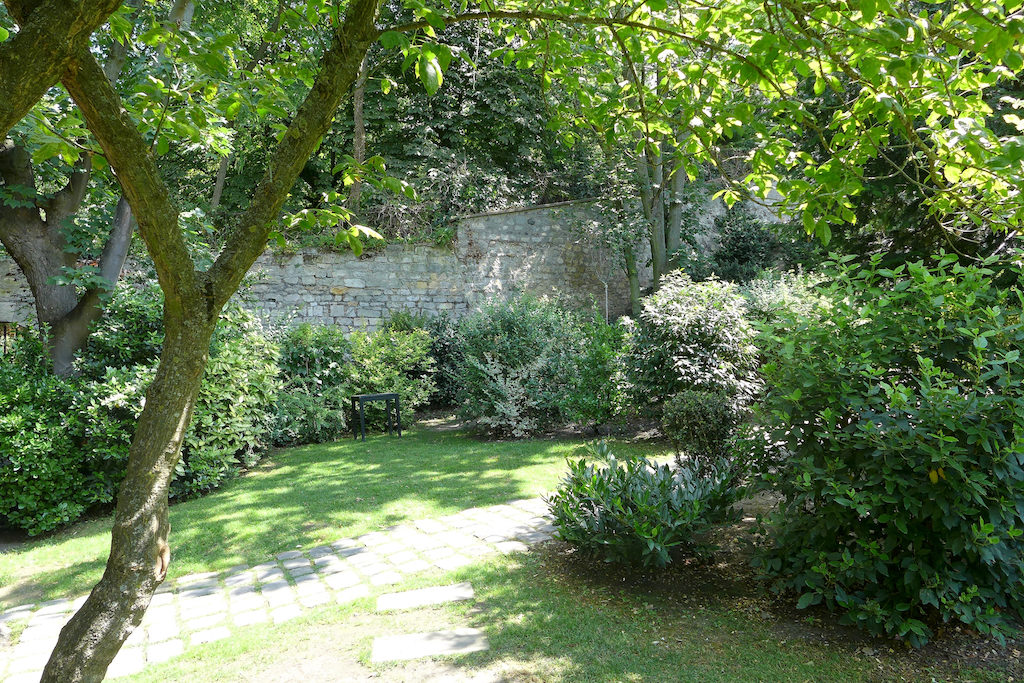 Musee de Montmartre - The Renoir Gardens at the back