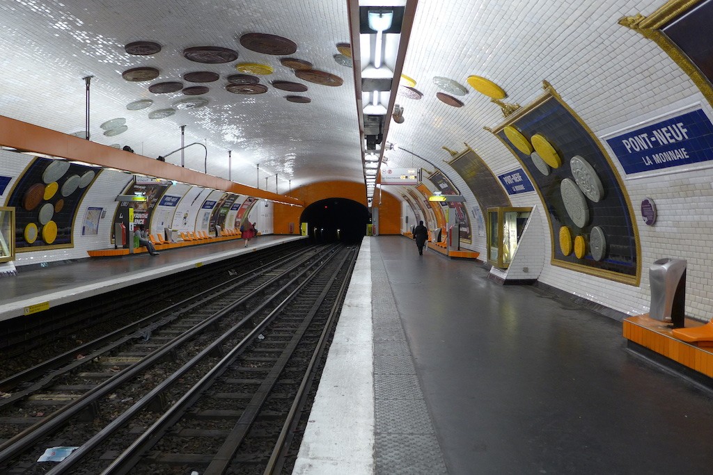 Metro Pont-Neuf La monnaie - Paris