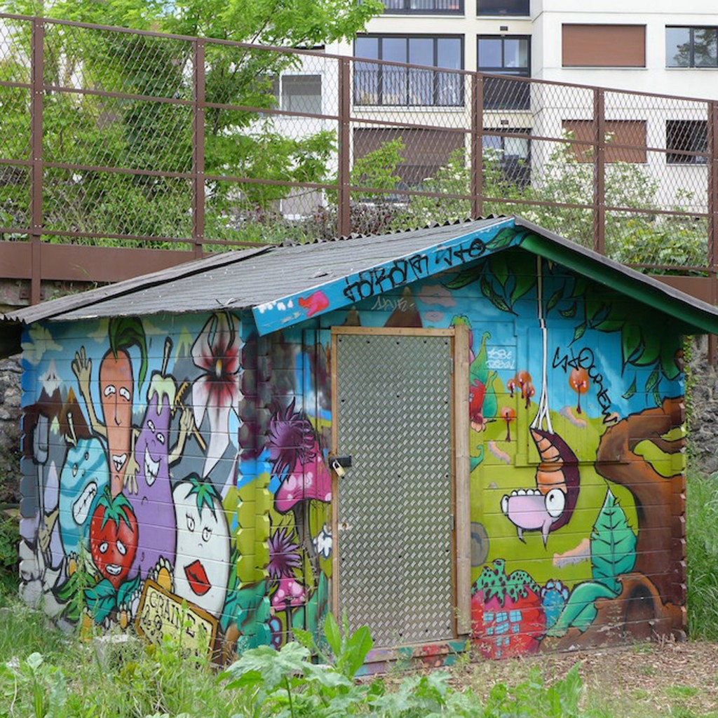 La Petite Ceinture Paris - in the community garden