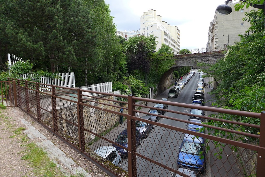 Towards the Petite Ceinture - Paris