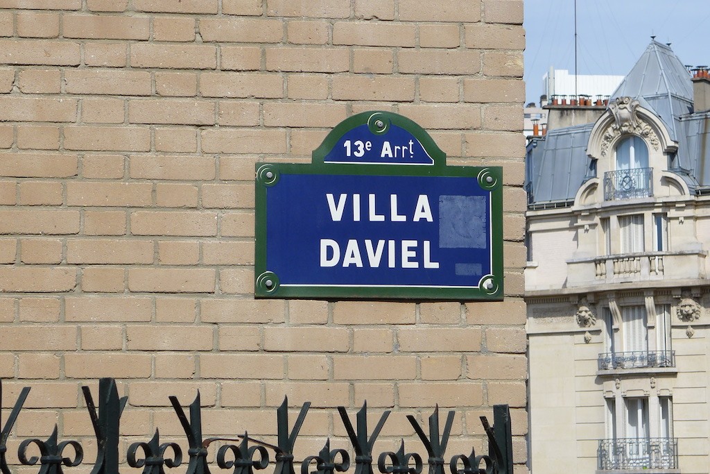 Entrance of the Villa Daviel - Butte aux Cailles