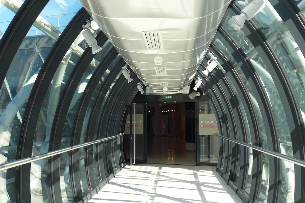 Beaugrenelle Paris-the footbridge between Magnetic and Panoramic