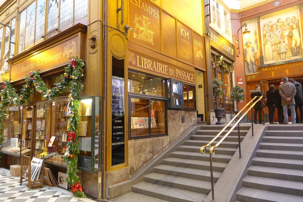 Passage Jouffroy-Paris-Musee Grevin