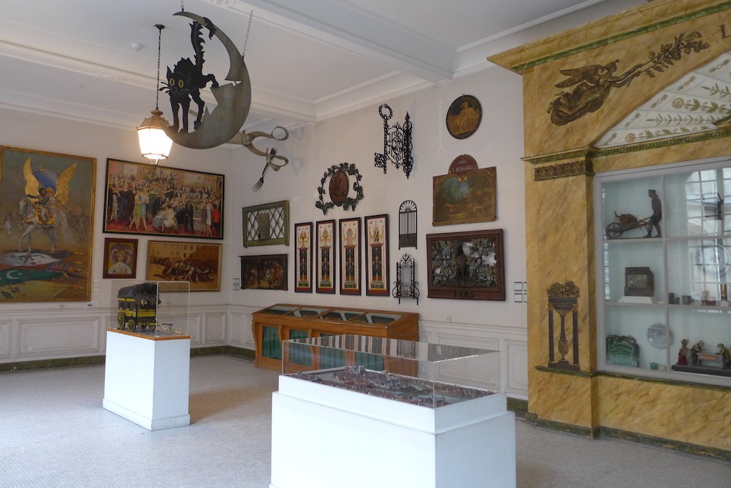 Carnavalet Museum-Paris-The Signs Gallery