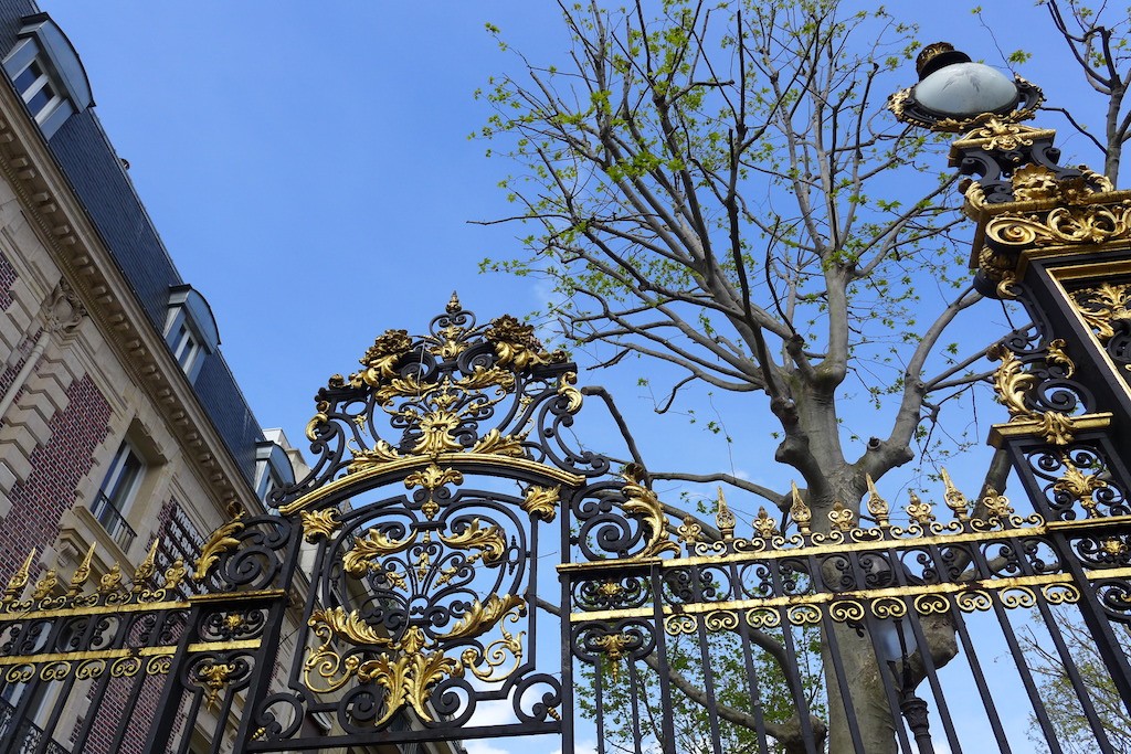 Parc Monceau Paris - Entrance Avenue Van Dyck