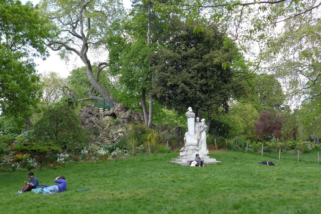 Parc Monceau Paris - Lawn