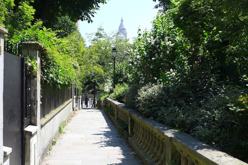 Montmartre-Paris-allee des brouillards-02